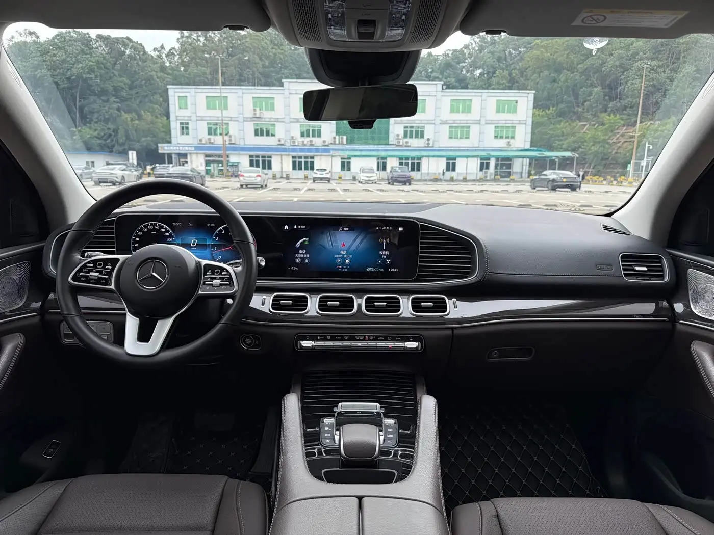 Mercedes-Benz GLE 2022 — Photo 14/19