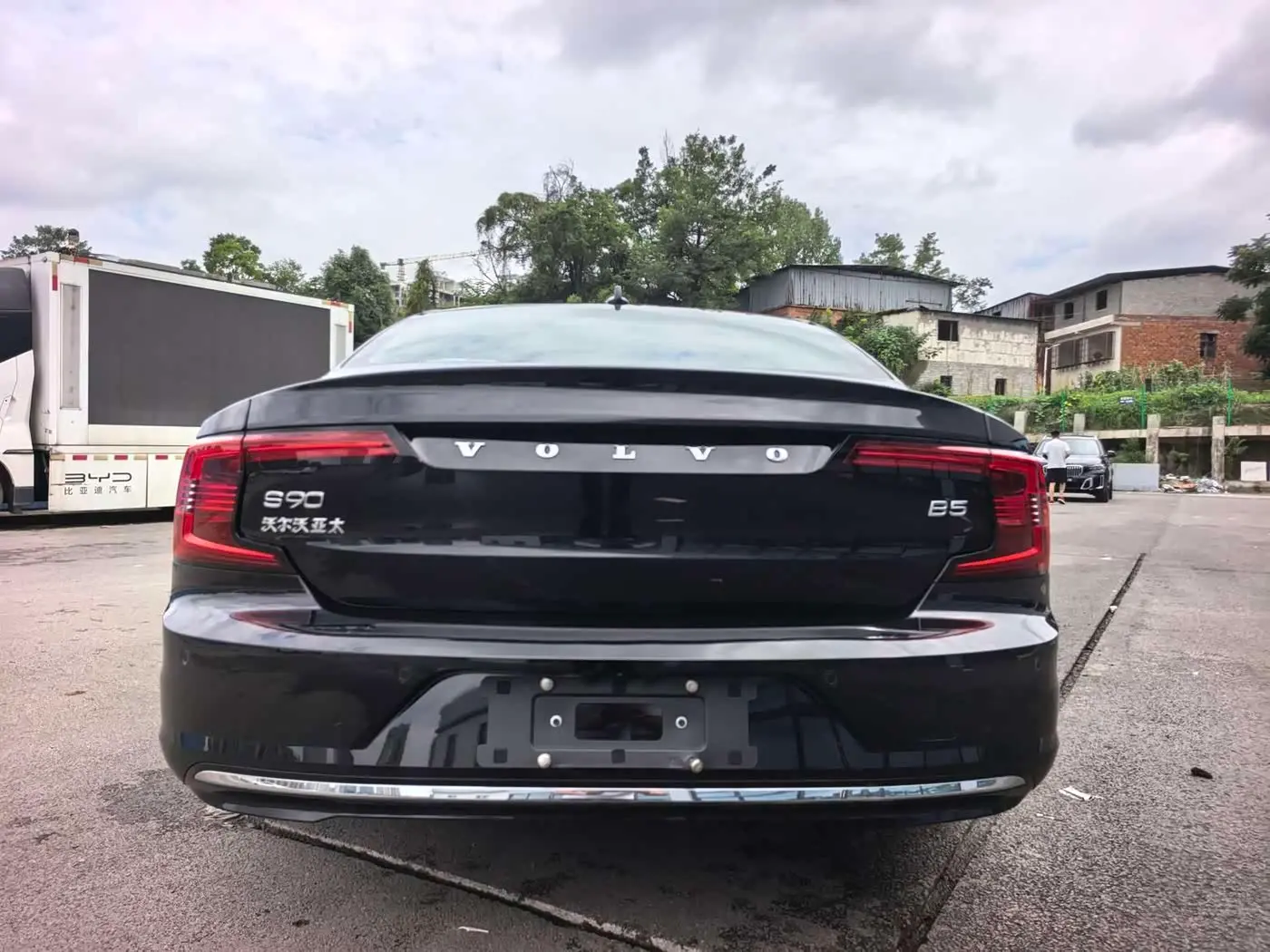 Volvo S90 2025 — Photo 3/12