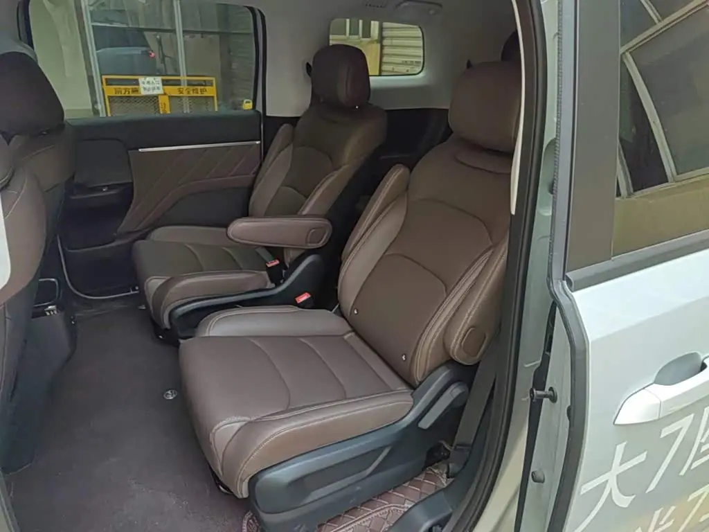 Wuling Motors Xingguang 730 New Energy 2025 — Şəkil 13/20