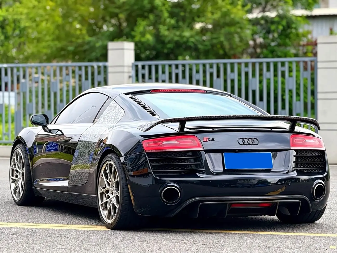 Audi R8 2017 — Фото 7/10