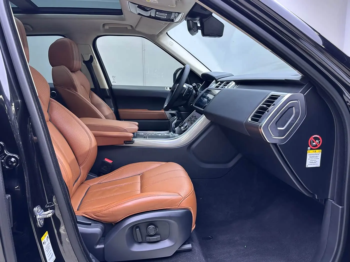 Land Rover Range Rover Sport 2017 — Photo 12/17