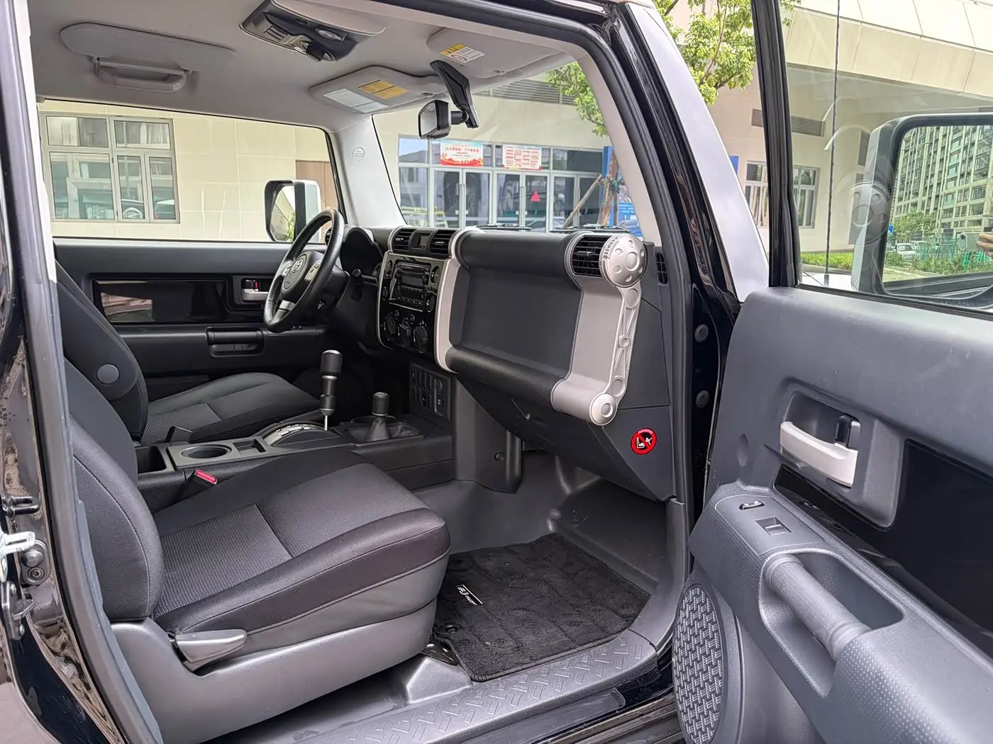 Toyota FJ Cruiser 2014 — Photo 16/20