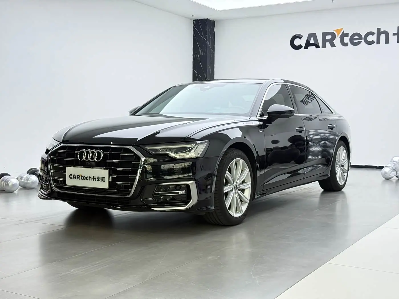 Audi A6L 2024 — Фото 1/20