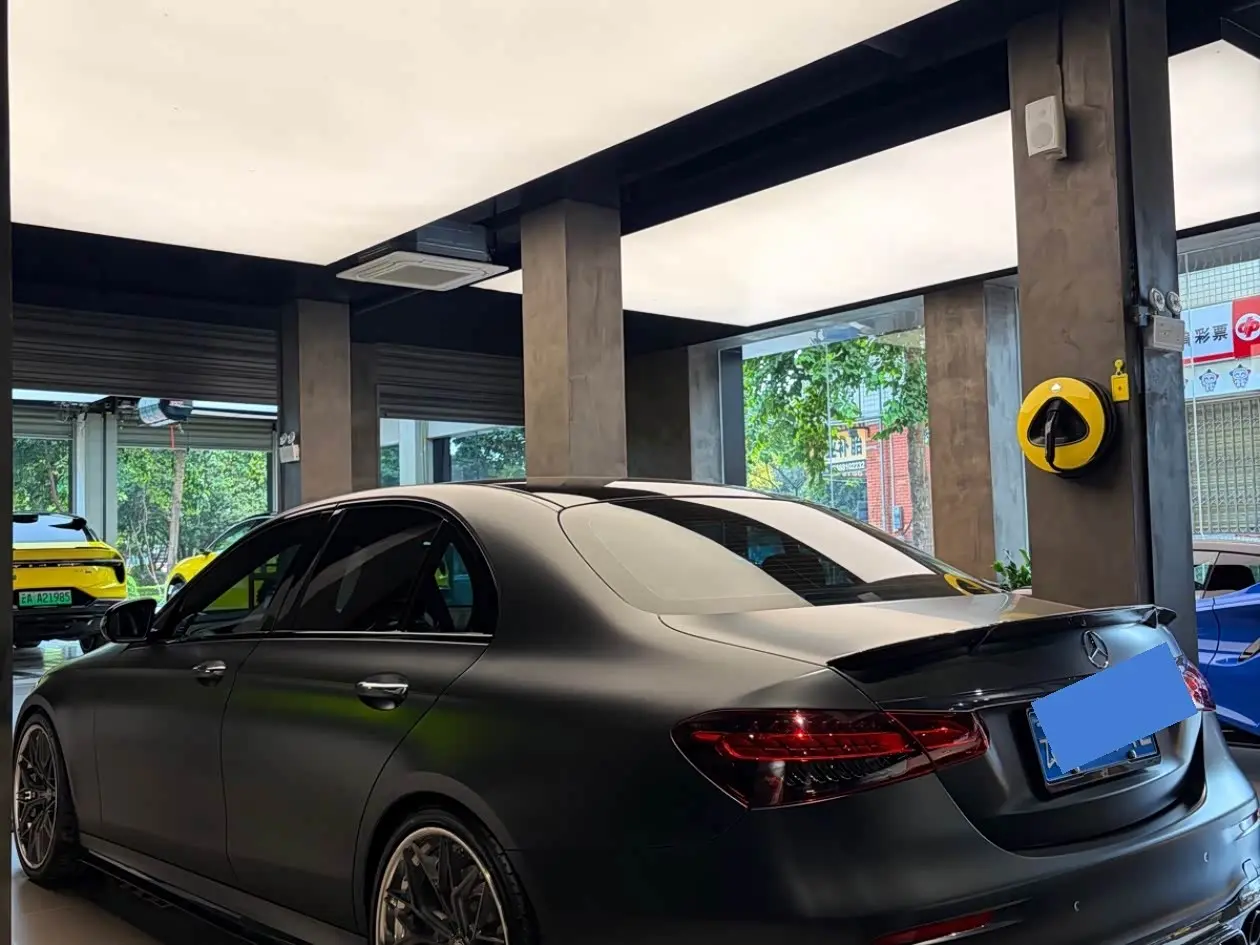 Mercedes-Benz E-Class AMG 2021 — Photo 4/9