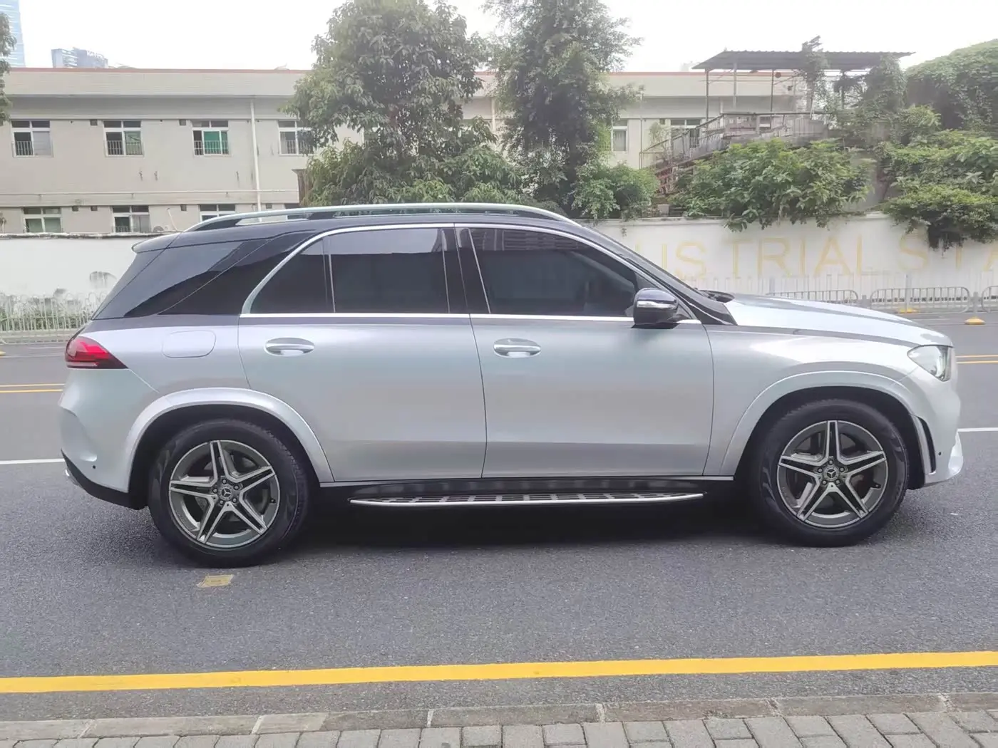 Mercedes-Benz GLE 2020 — Фото 8/20