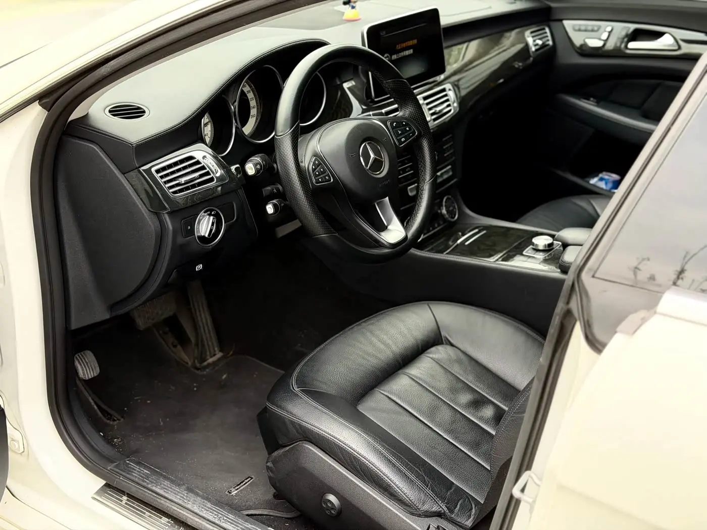 Mercedes-Benz CLS 2015 — Фото 5/20