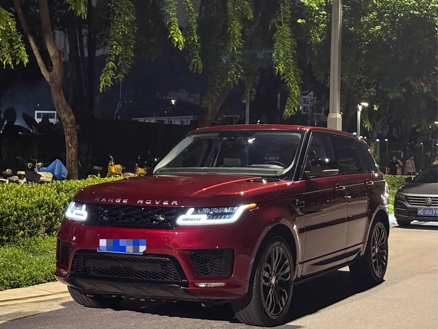 Land Rover Range Rover Sport 2017 — Photo 1/9