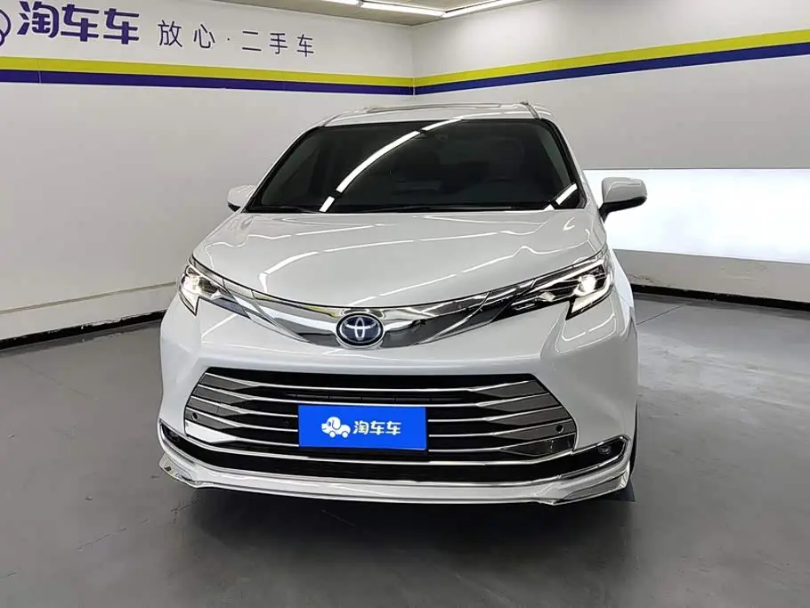 Toyota Sienna 2024 — Şəkil 2/16