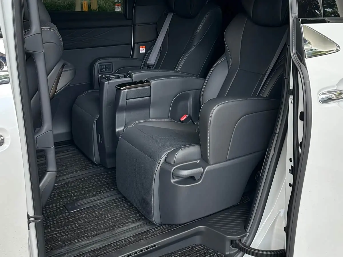 Toyota Alphard 2026 — Şəkil 4/15