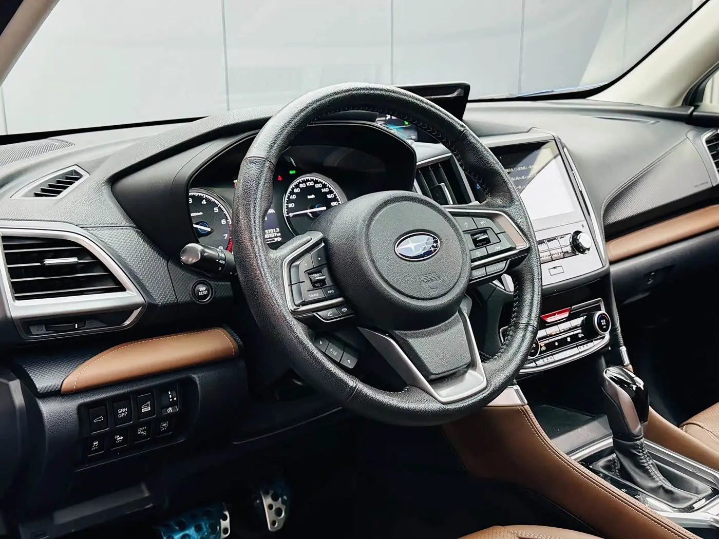 Subaru Forester 2019 — Şəkil 10/20