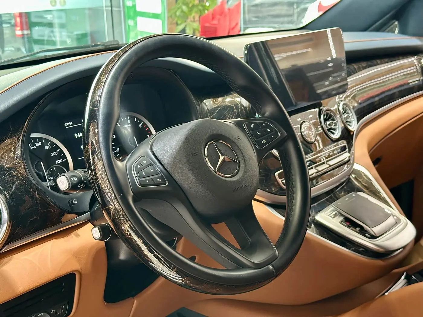 Mercedes-Benz Vito 2026 — Photo 4/10