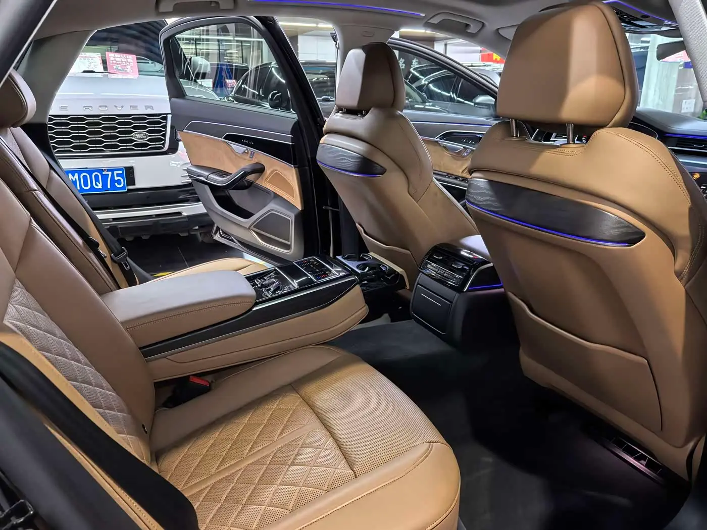 Audi A8 2022 — Photo 9/14