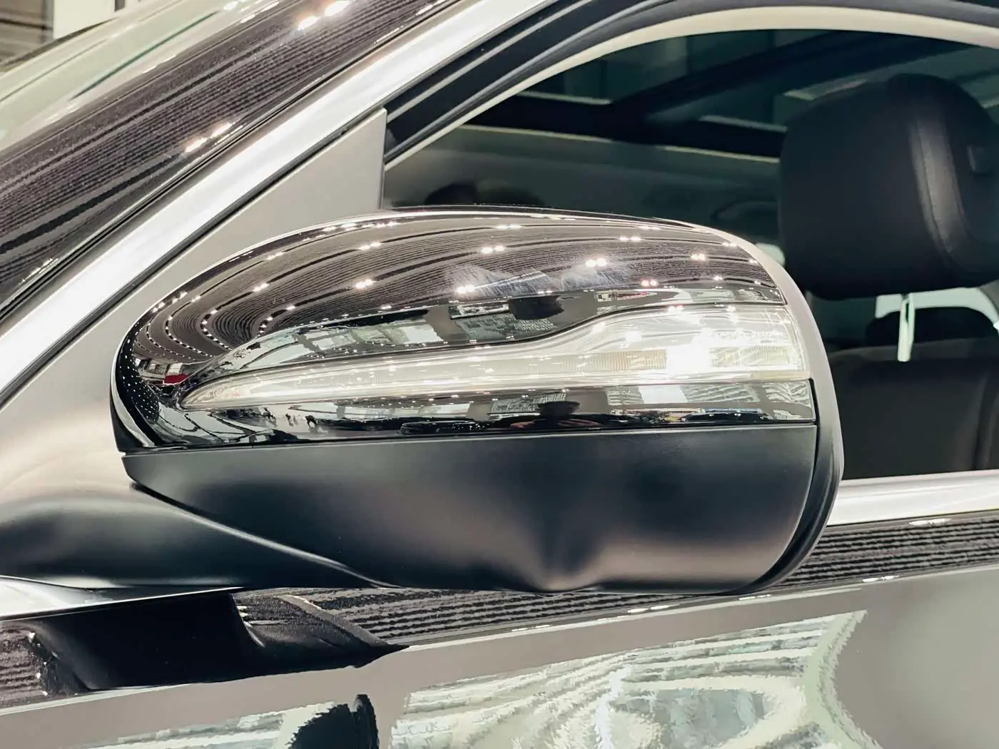 Mercedes-Benz GLS 2020 — Photo 6/20
