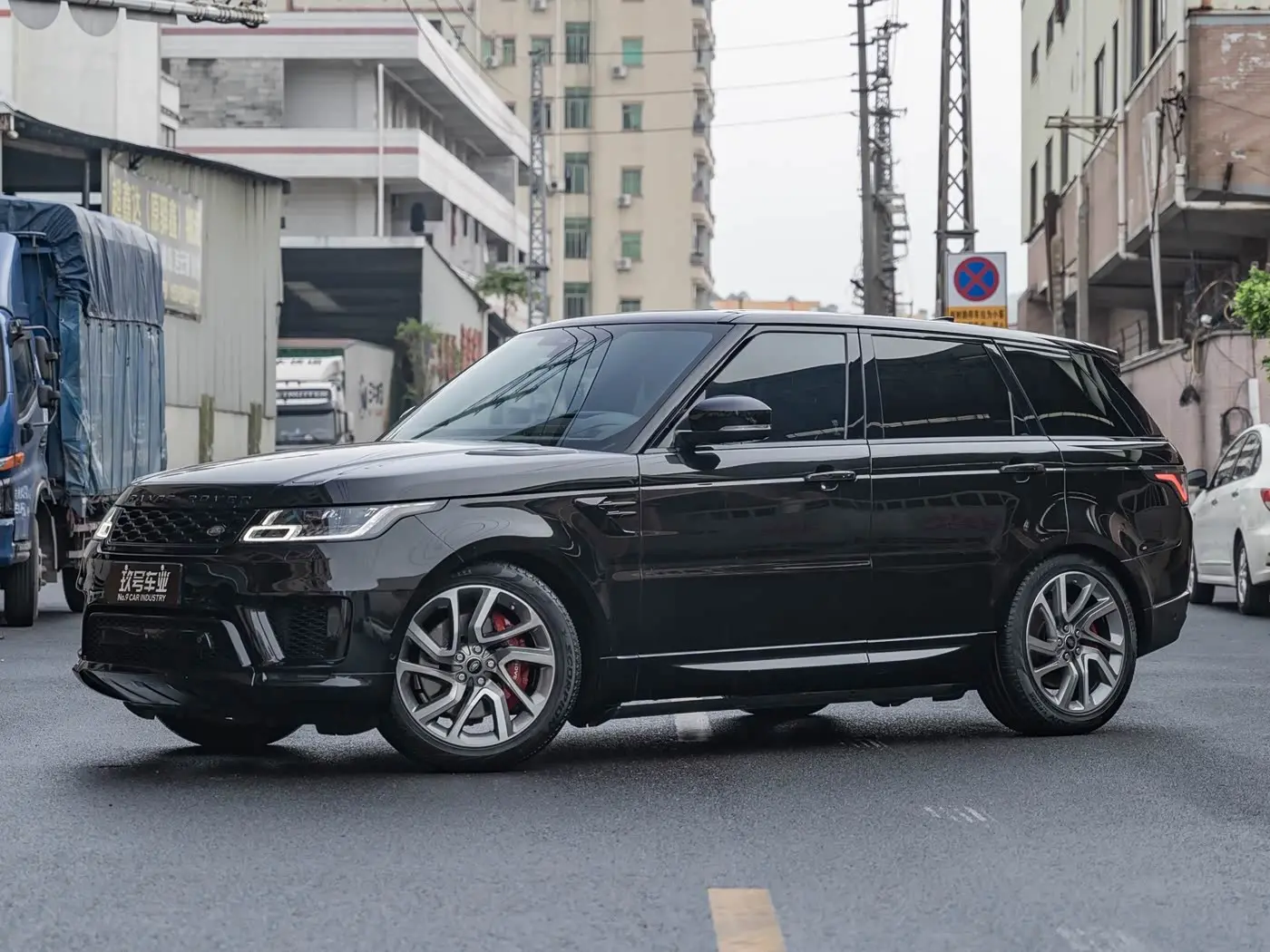 Land Rover Range Rover Sport 2018 — Şəkil 1/15