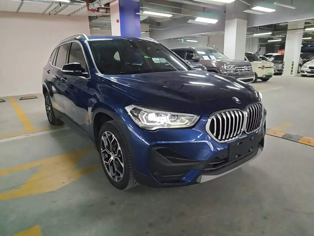 BMW X1 2022 — Фото 4/20