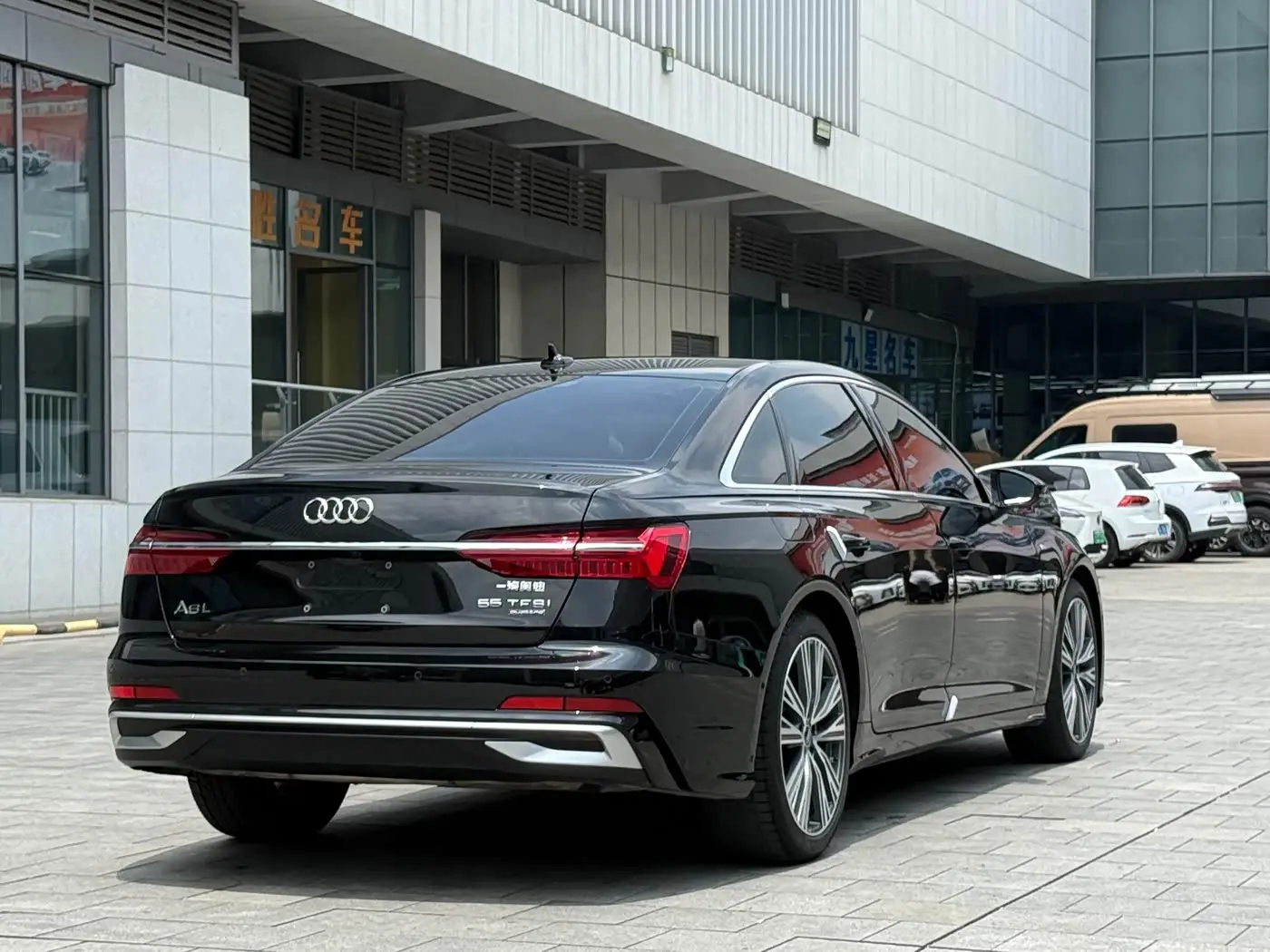 Audi A6L 2023 — Photo 5/20