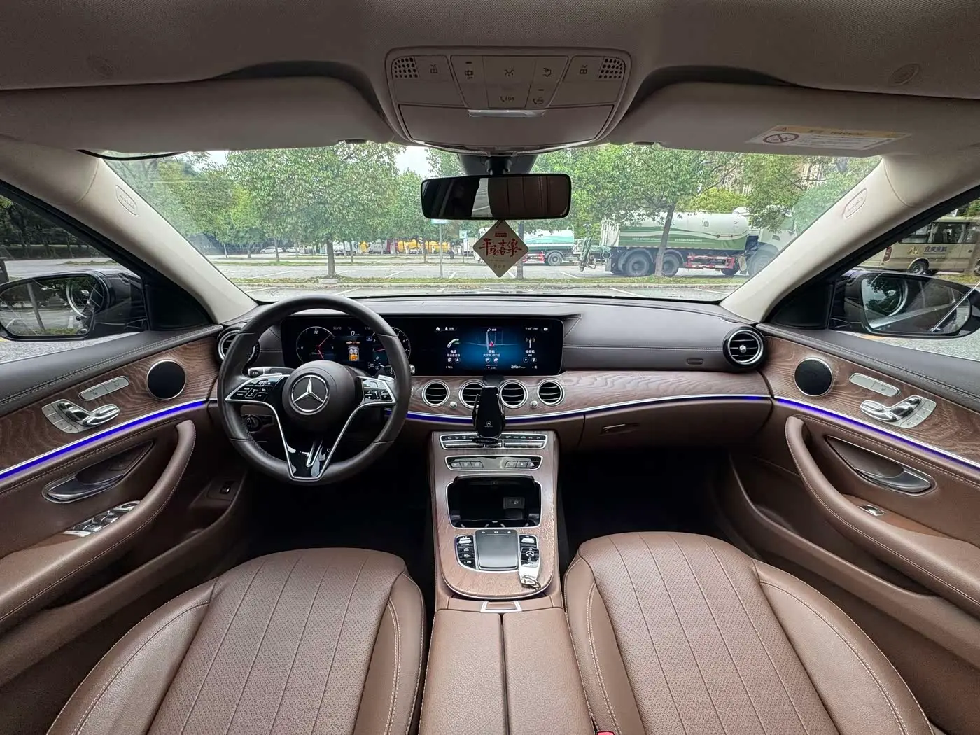 Mercedes-Benz E-Class 2021 — Photo 7/20