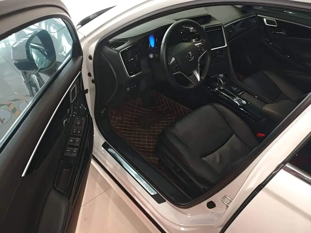 Honda Spirior 2017 — Photo 12/20