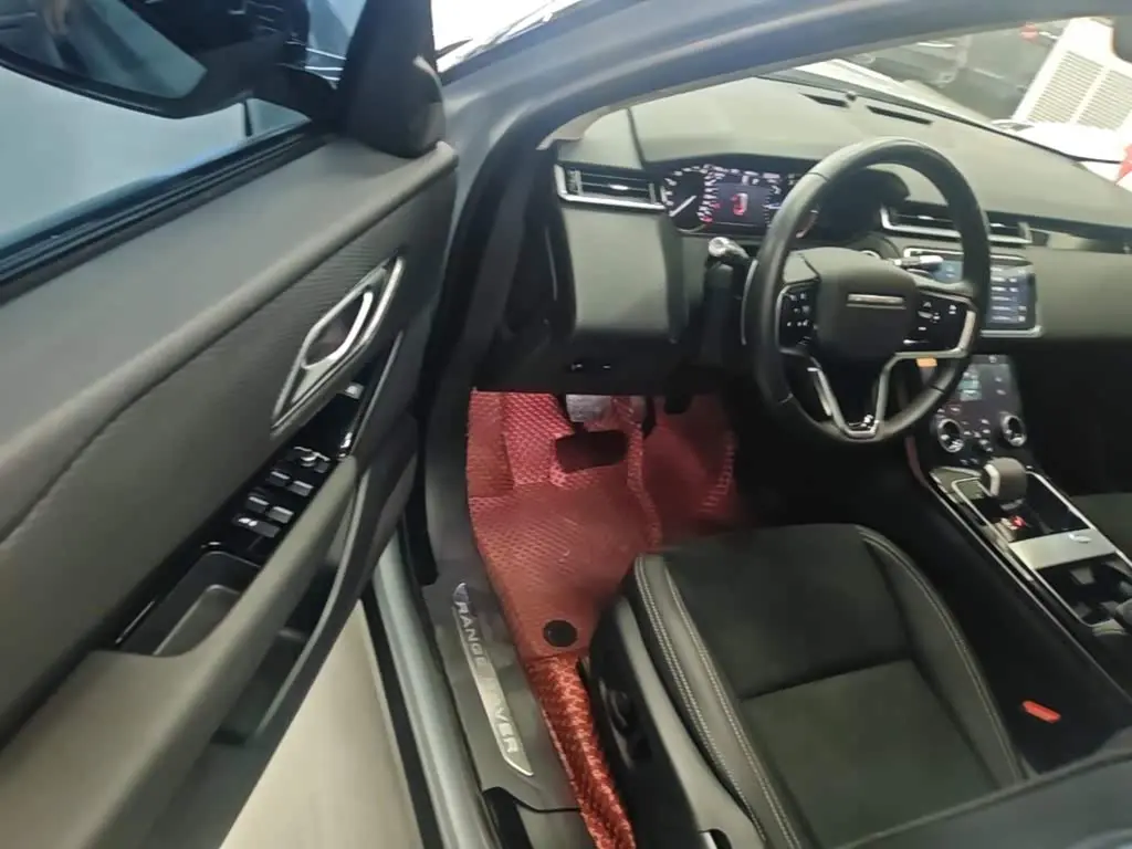 Land Rover Range Rover Velar 2021 — Photo 16/20