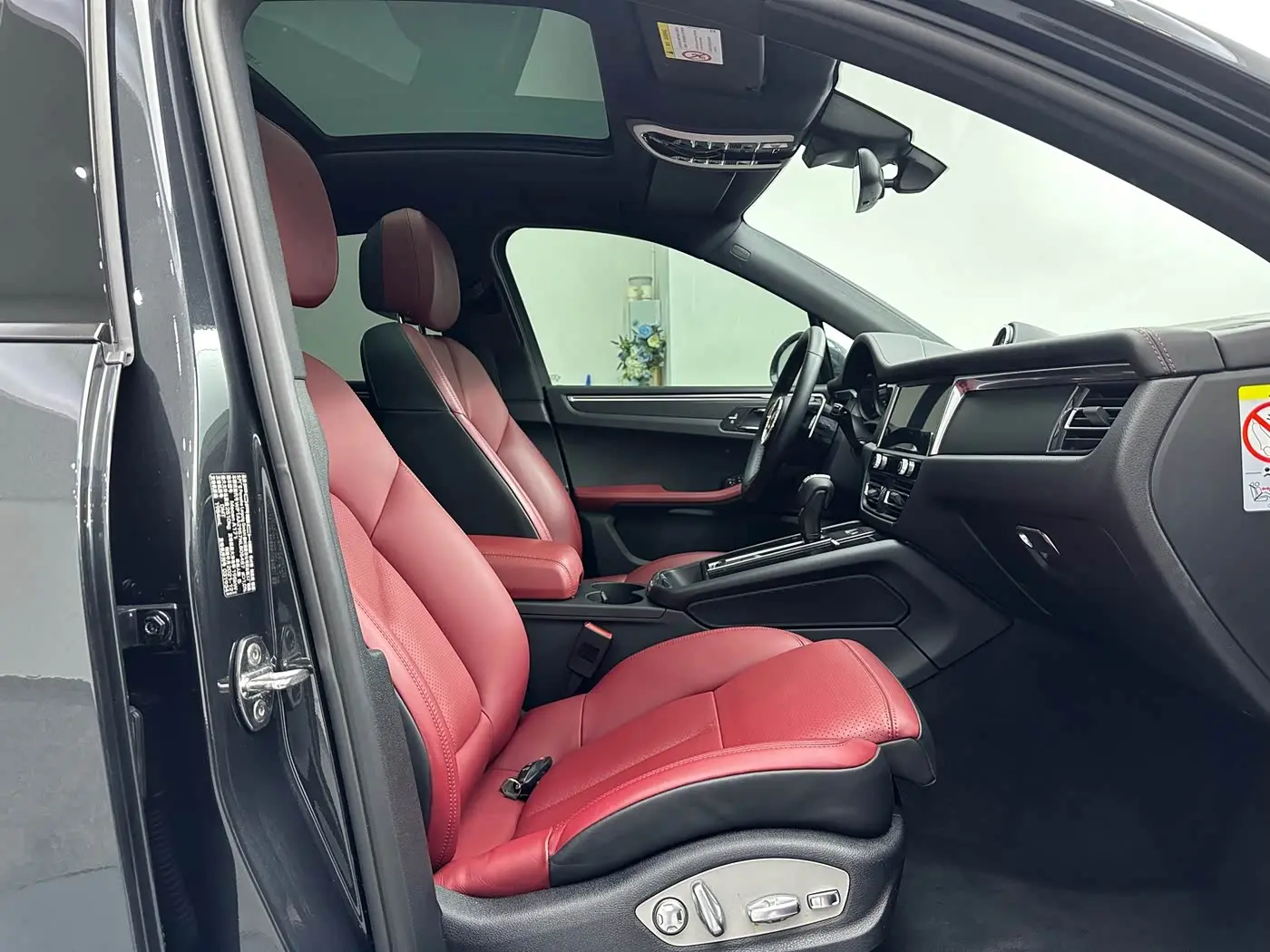 Porsche Macan 2022 — Photo 13/20