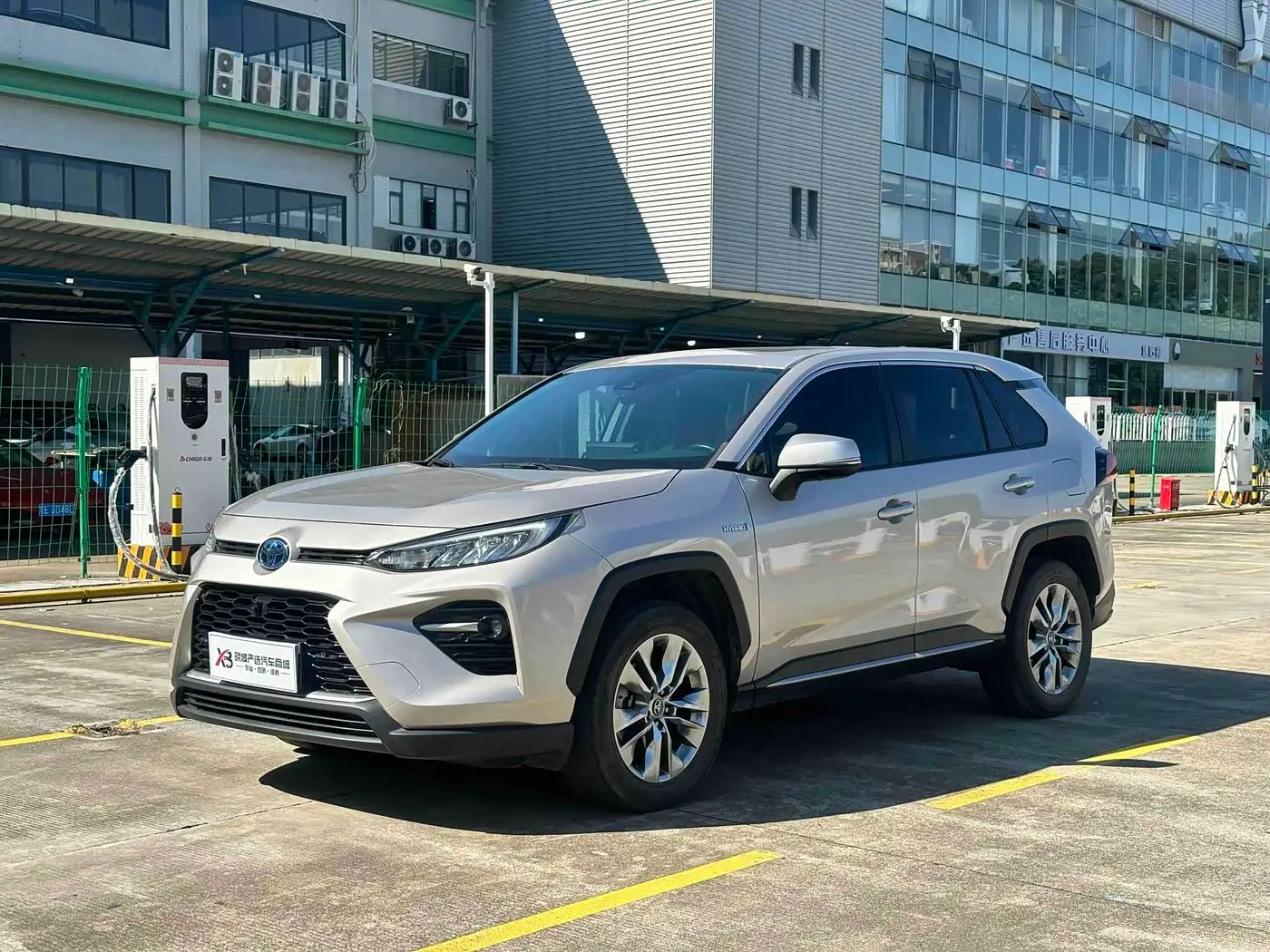 Toyota Wildlander 2022 — Фото 1/20