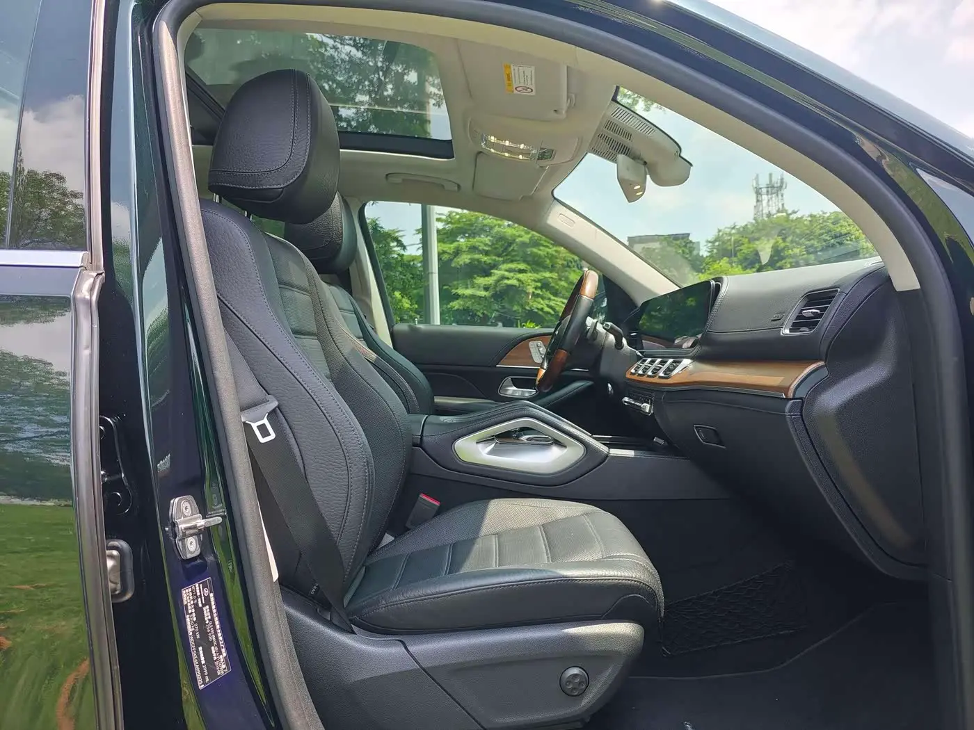 Mercedes-Benz GLS 2020 — Photo 7/20