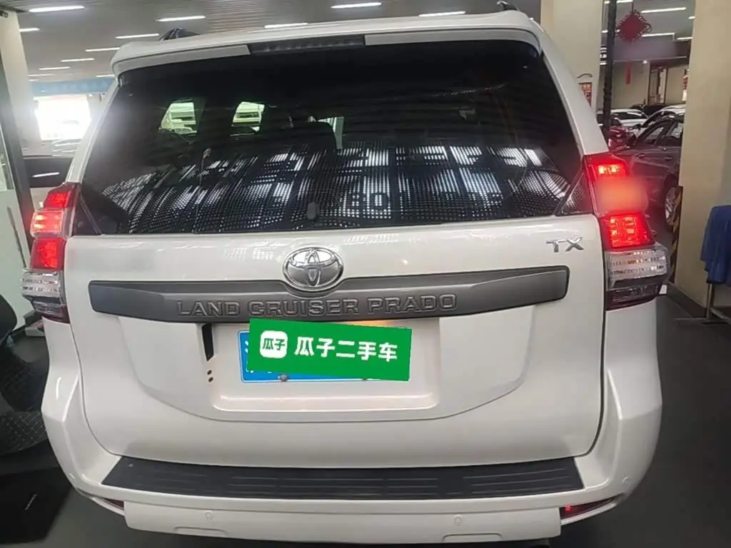 Toyota Prado 2017 — Photo 6/20