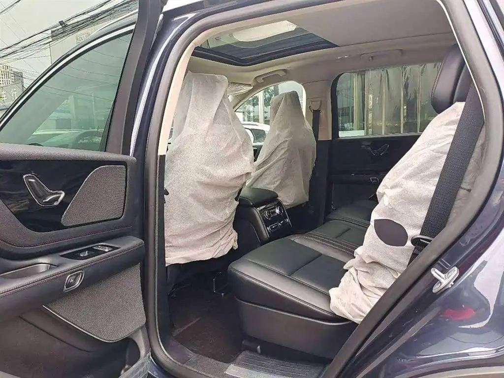 Lincoln Aviator 2023 — Şəkil 9/18