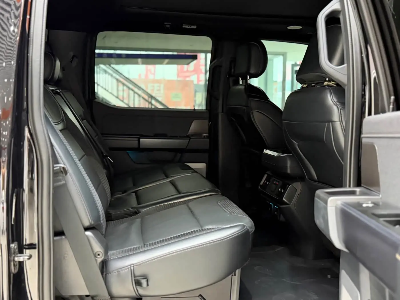 Ford F-150 Raptor 2023 — Photo 16/19