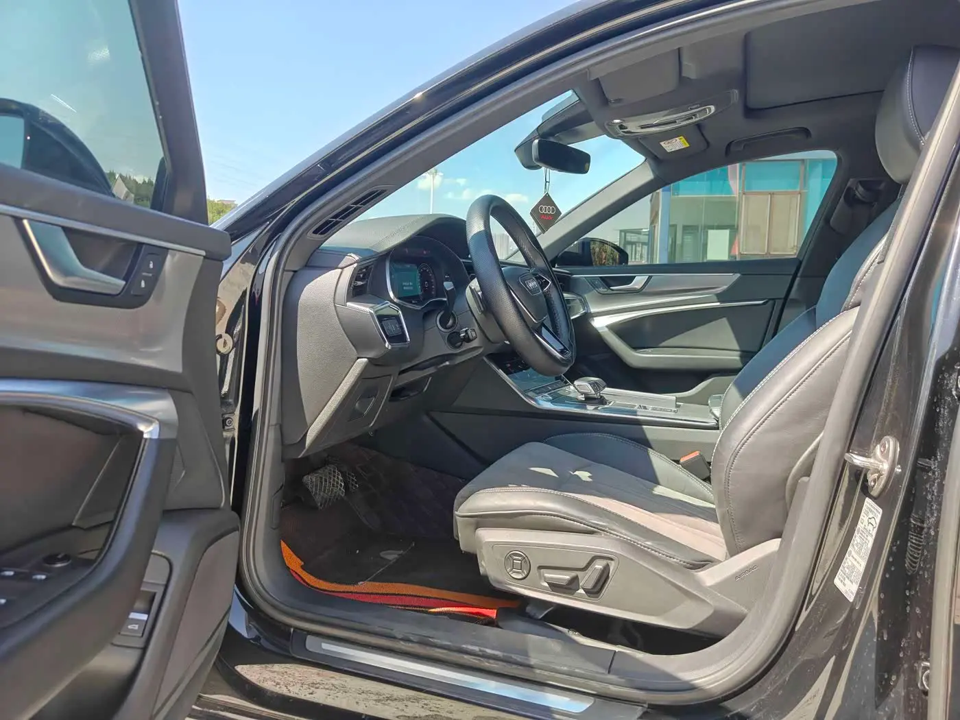 Audi A6L 2020 — Photo 4/9