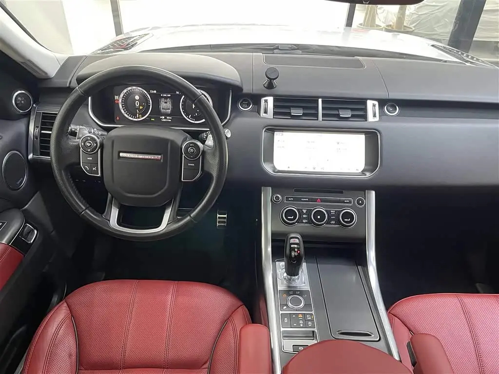 Land Rover Range Rover Sport 2017 — Photo 13/19