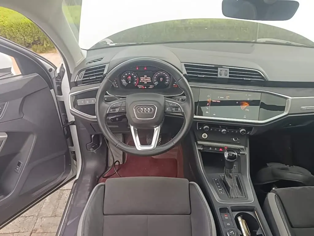 Audi Q3 2021 — Фото 11/20