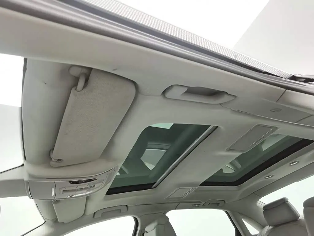 Audi A8 2013 — Photo 14/20