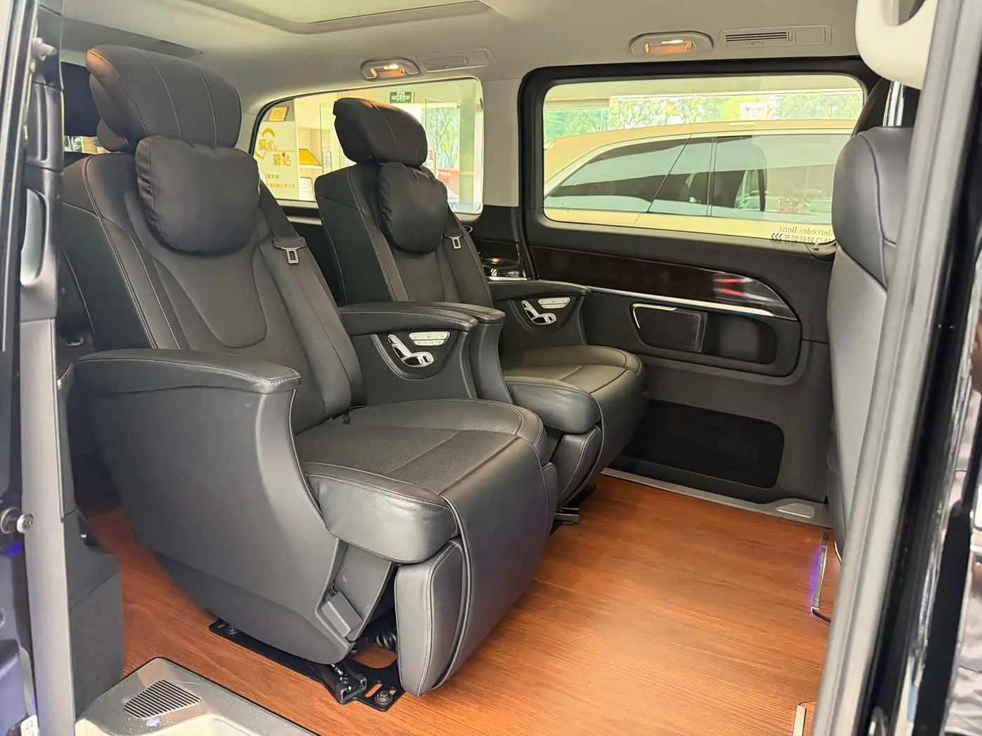 Mercedes-Benz V-Class 2020 — Şəkil 16/20