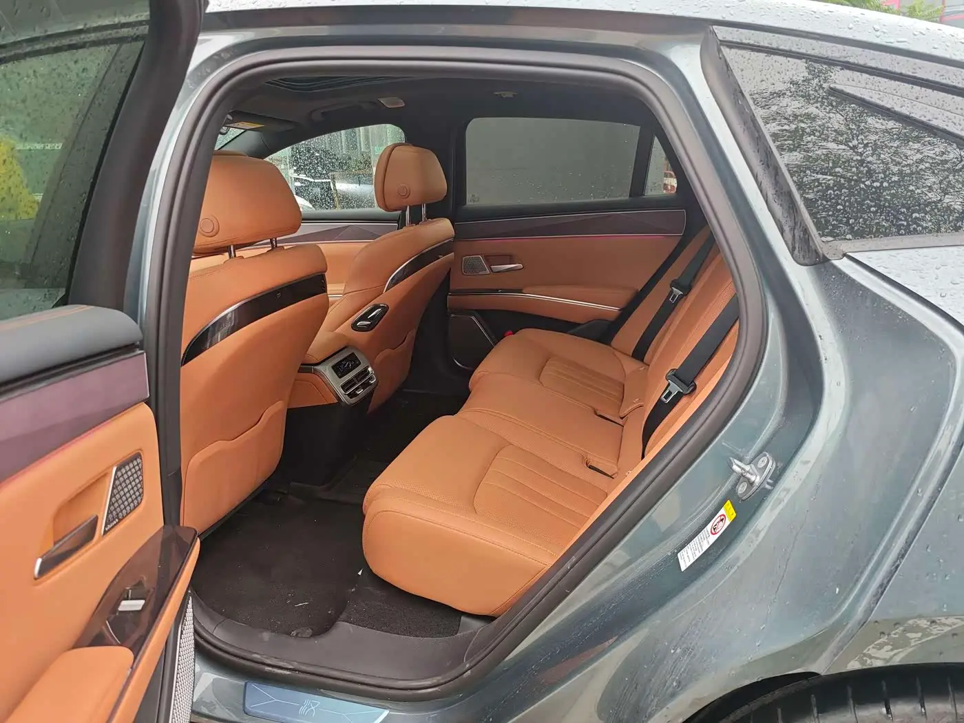 BYD Han L 2025 — Photo 8/18
