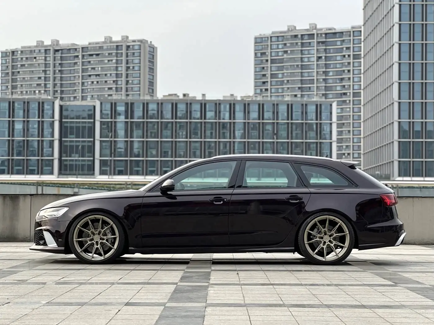 Audi RS 6 2018 — Şəkil 7/17
