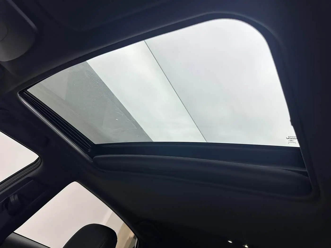 Toyota Avalon 2021 — Photo 15/19