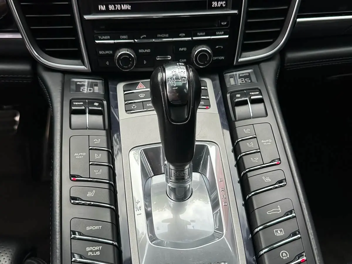 Porsche Panamera 2011 — Photo 14/19