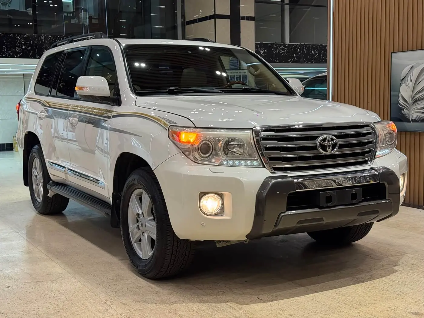 Toyota Land Cruiser 2013 — Photo 3/20
