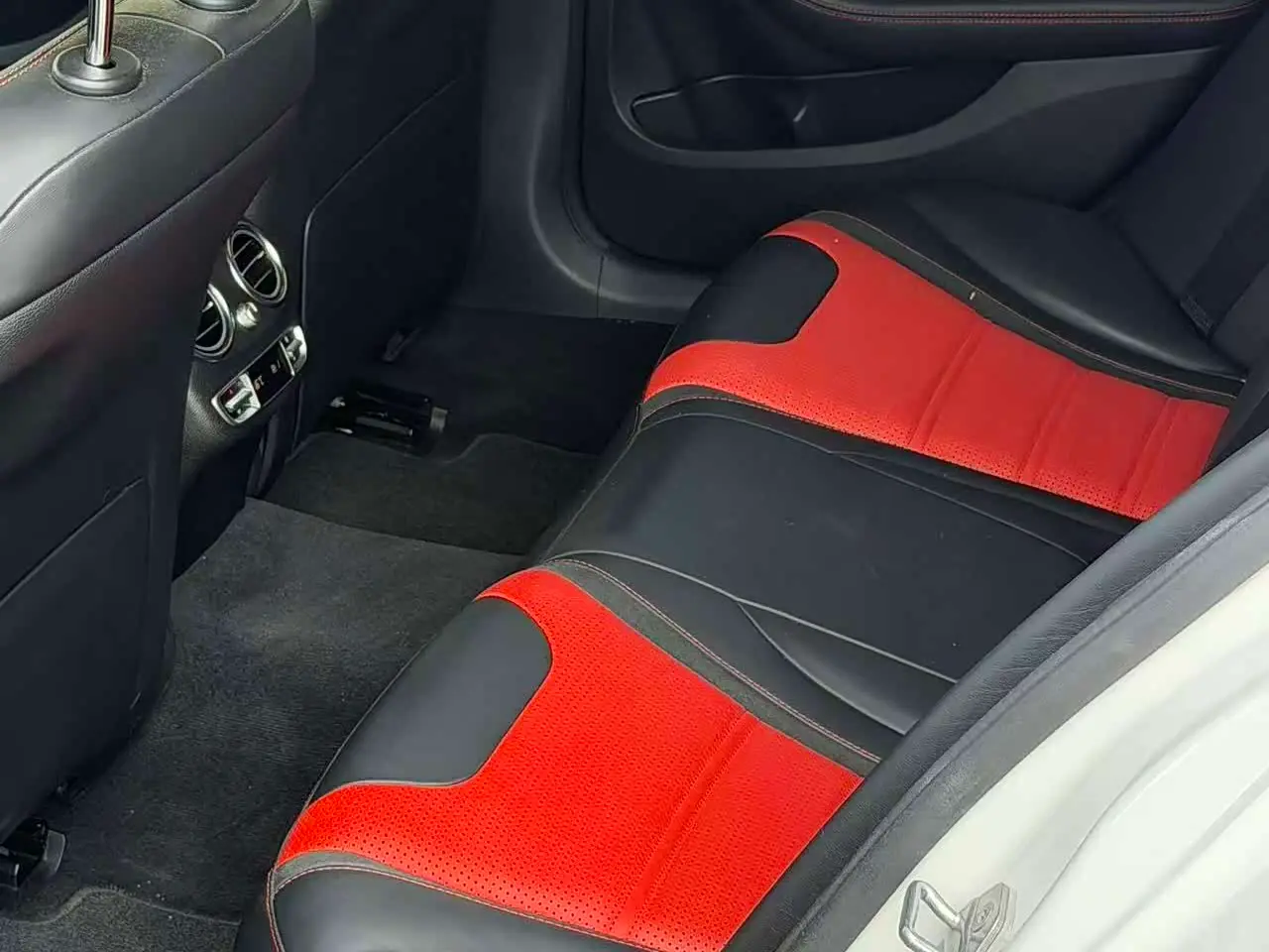 Mercedes-Benz C-Class AMG 2016 — Photo 9/16