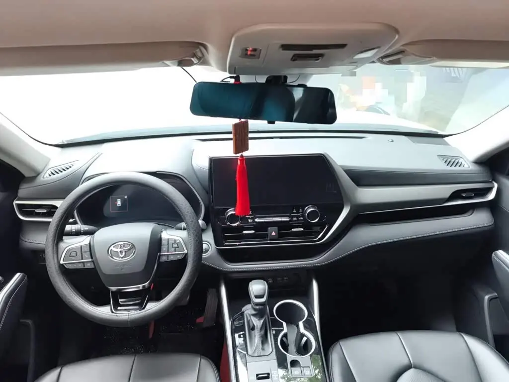 Toyota Highlander 2025 — Photo 13/20