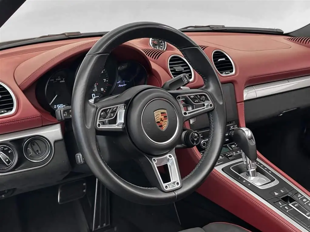 Porsche 718 2022 — Photo 11/16