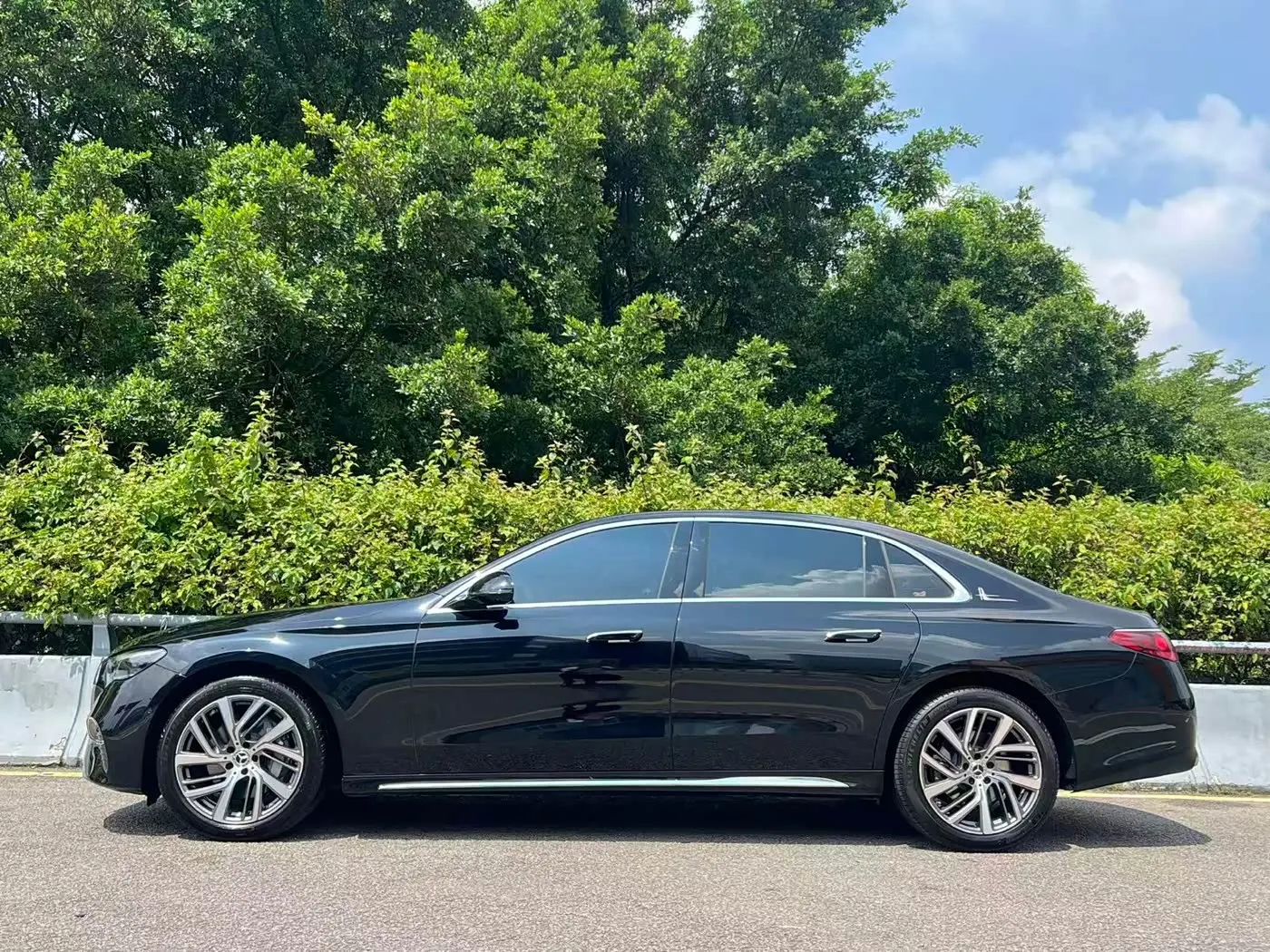 Mercedes-Benz E-Class 2025 — Şəkil 3/18