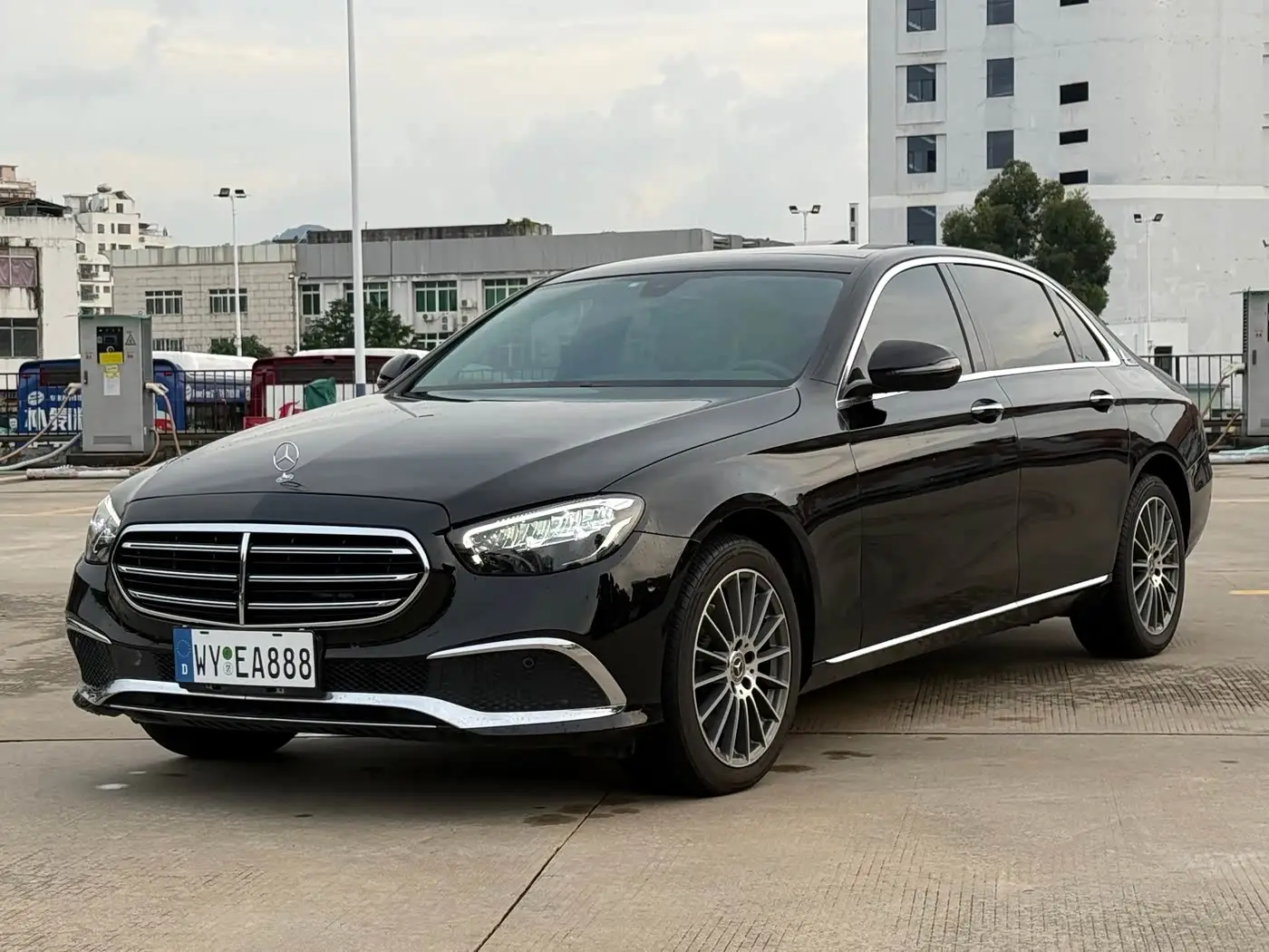 Mercedes-Benz E-Class, 2022