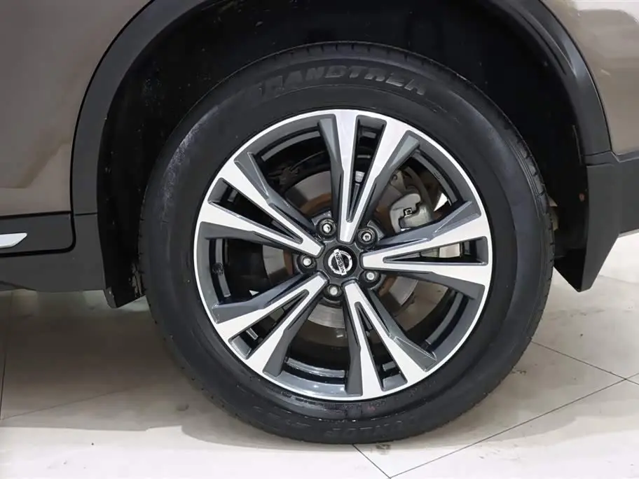 Nissan X-Trail 2021 — Photo 17/20