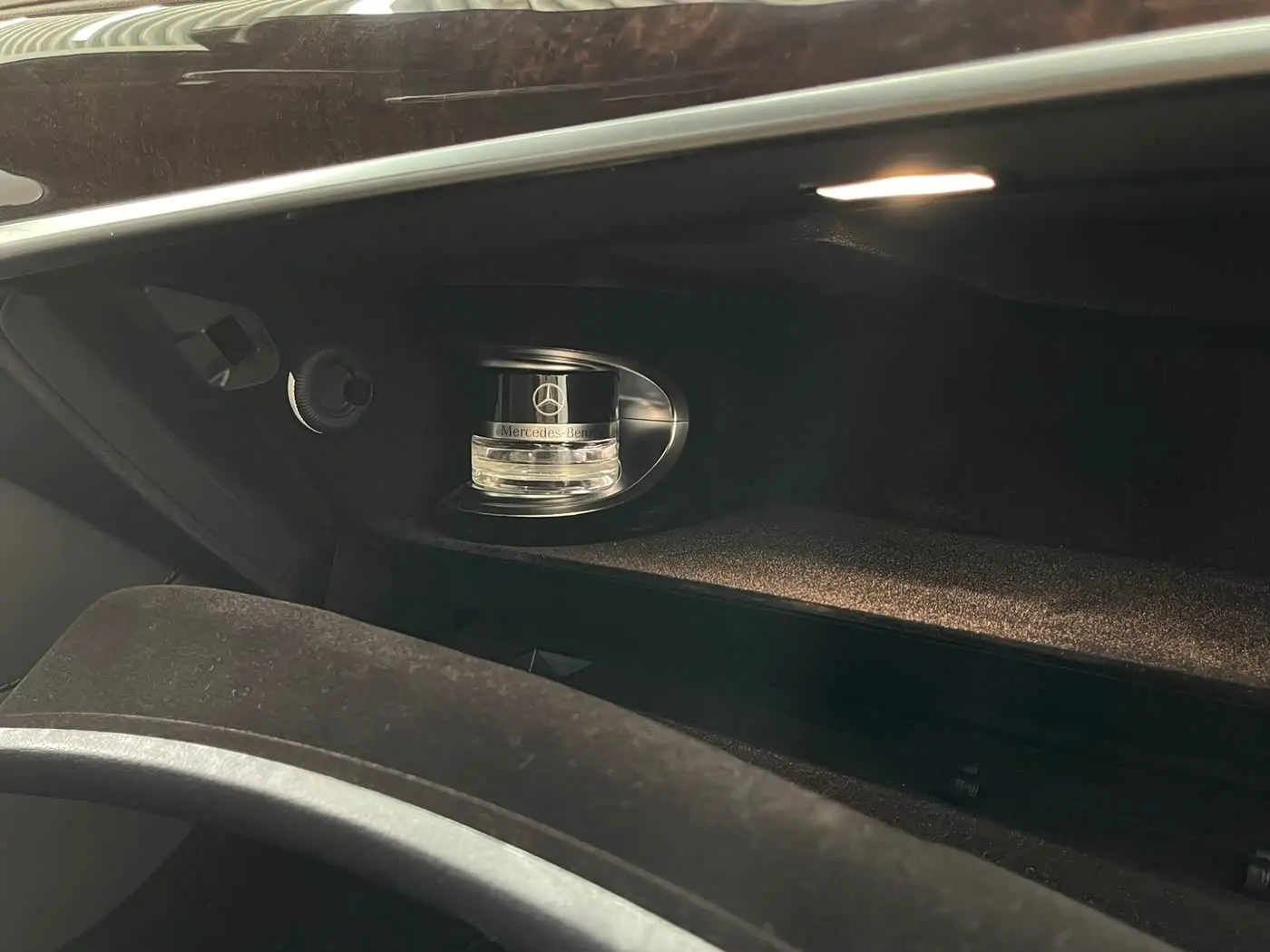 Mercedes-Benz S-Class 2018 — Photo 19/20