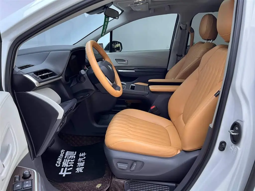 Toyota Sienna 2023 — Photo 14/20