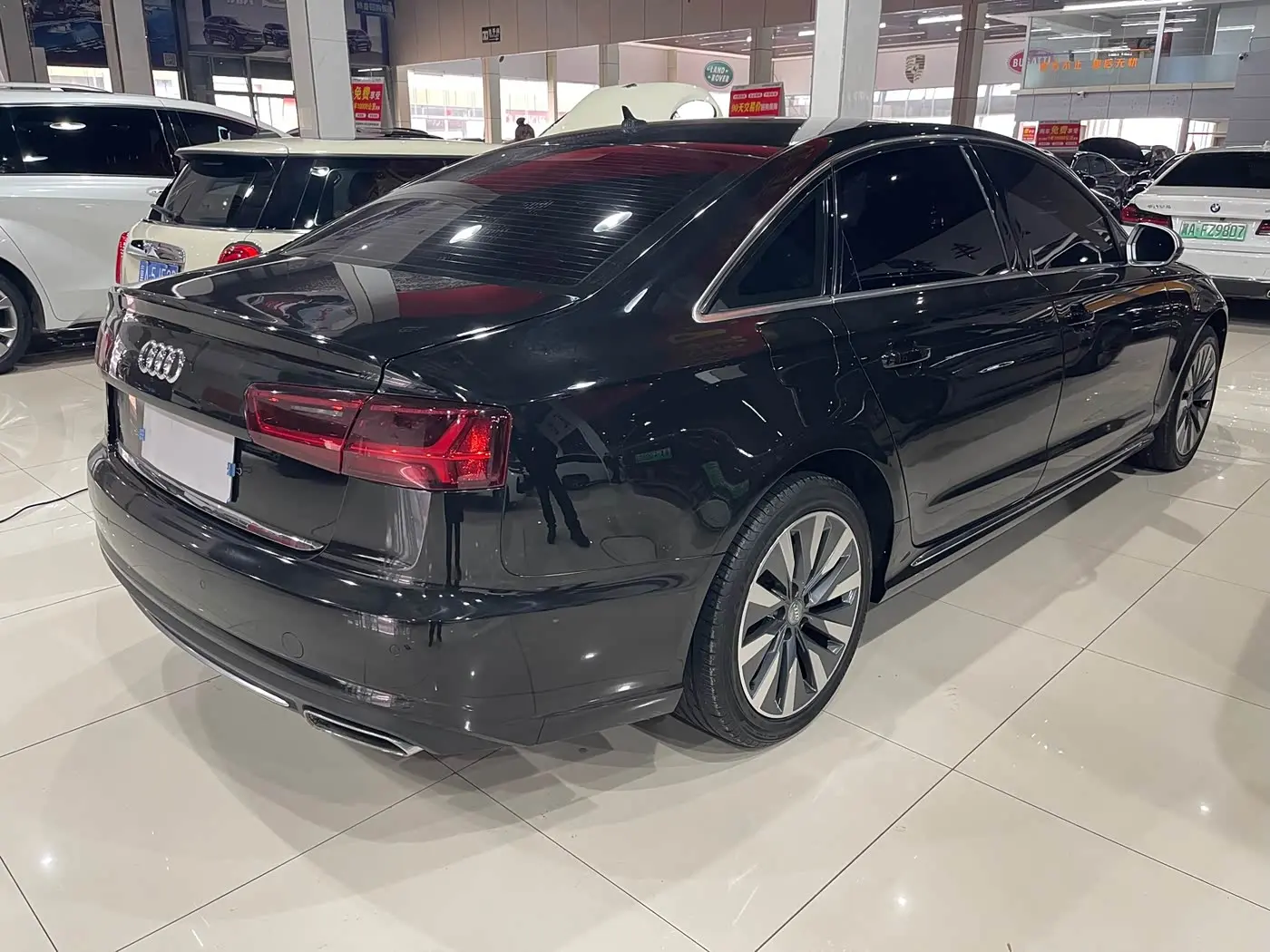Audi A6L 2017 — Фото 4/13