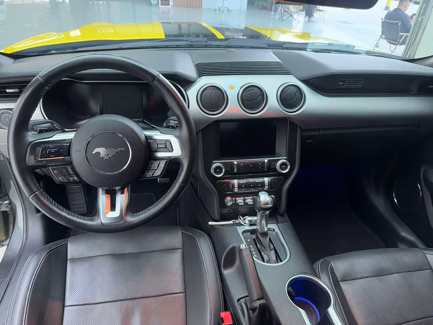 Ford Mustang 2020 — Photo 9/15