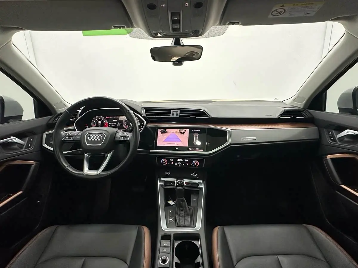 Audi Q3 2022 — Photo 12/18